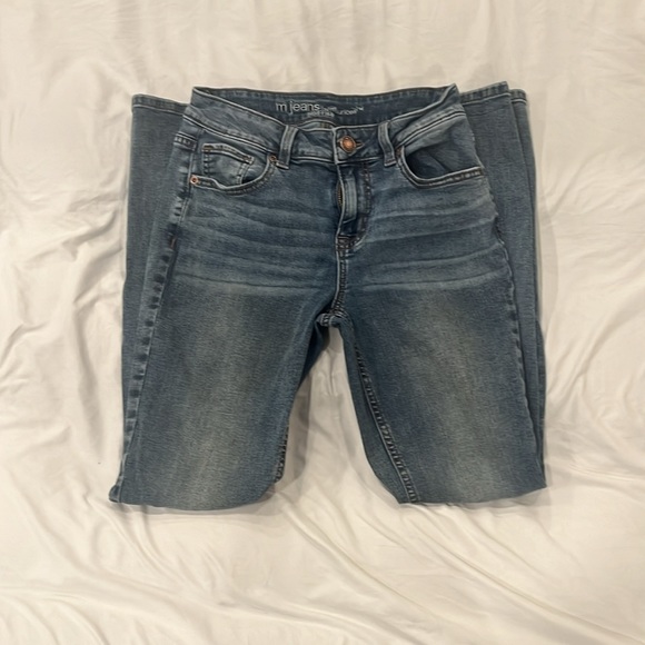 Maurice’s Size 2S Jeans!  Some mud stains!  Priced to sell! - Picture 5 of 10